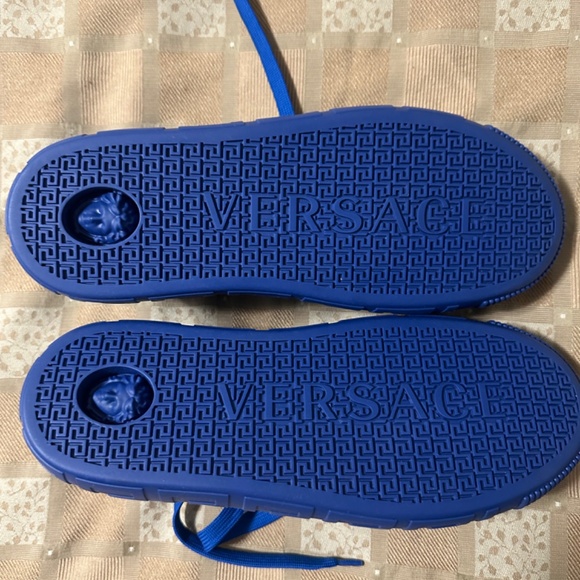 Shoes - Picture 4 of 6